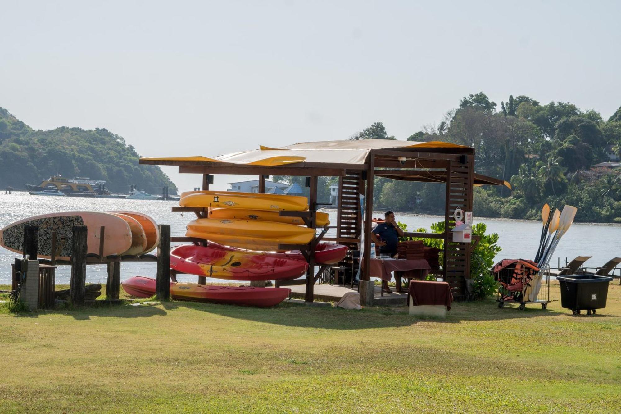 Phuket Panwa Beachfront Resort Patong Eksteriør bilde